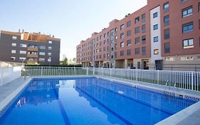 Apartamento el Parque AIRE CONDICIONADO PISCINA terraza con vistas montaña entorno tranquilo ideal mascotas